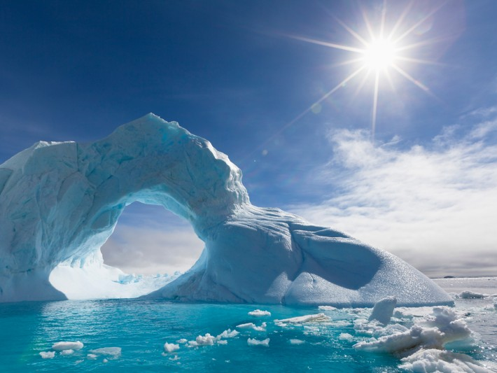 Hẻm núi vĩ đại nhất thế giới "trốn" dưới băng ở Nam Cực?