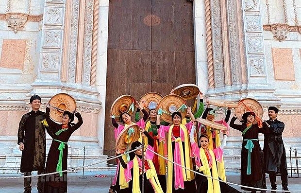 vietnamese folk dances impress visitors at music festival in italy