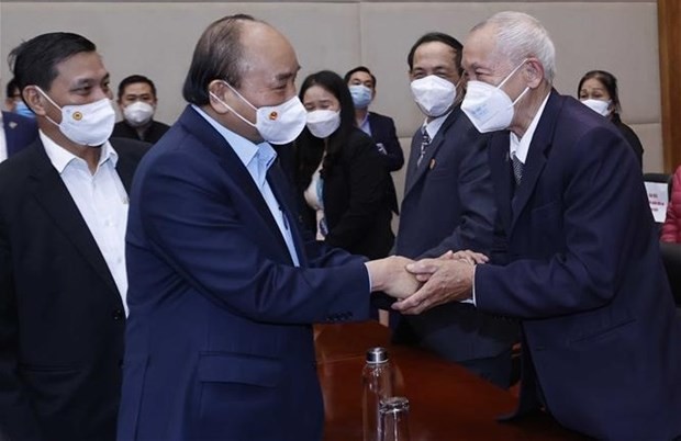 President presents Tet gifts to disadvantaged residents in Hai Phong