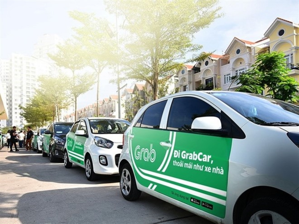 grab expands operations to take on go jek