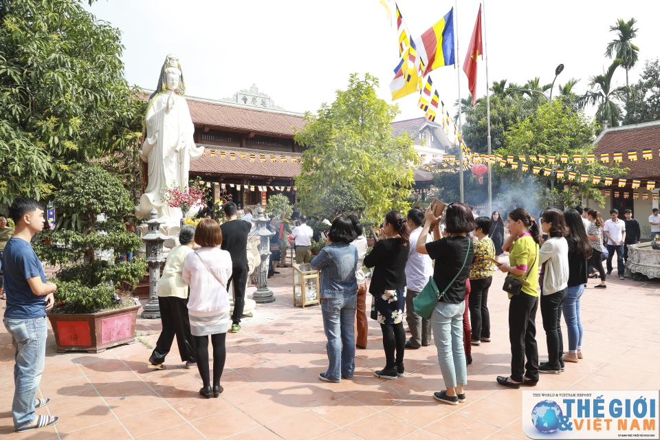 dinh bia ba diem hanh huong noi tieng phia tay nam ha noi