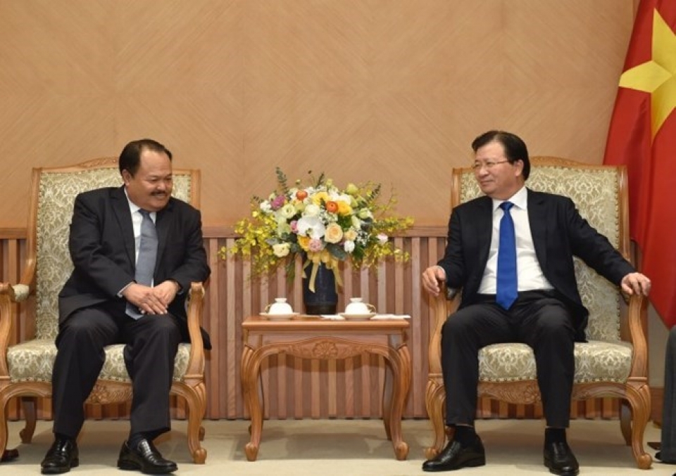 vietnam laos boost partnership in energy development