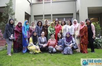 Nhóm Phụ nữ Cộng đồng ASEAN tại Hà Nội gặp mặt đầu Xuân