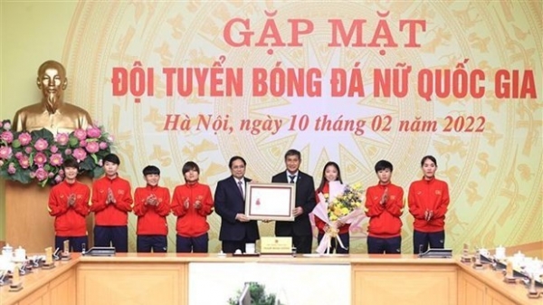 Prime Minister meets Vietnamese women’s football team