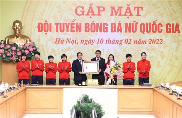 Prime Minister meets Vietnamese women’s football team