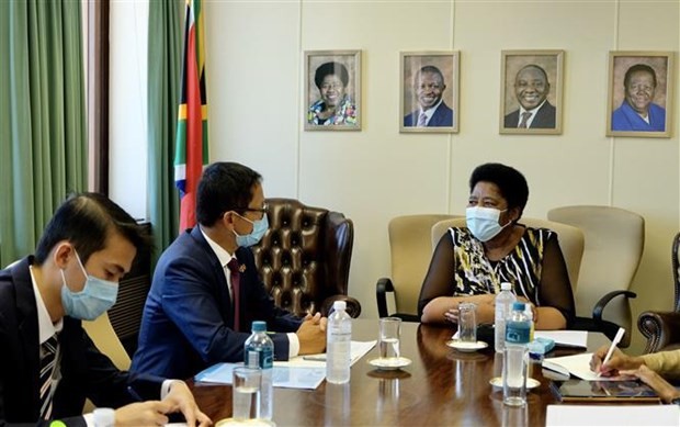 Vietnam seeks closer relations with South Africa