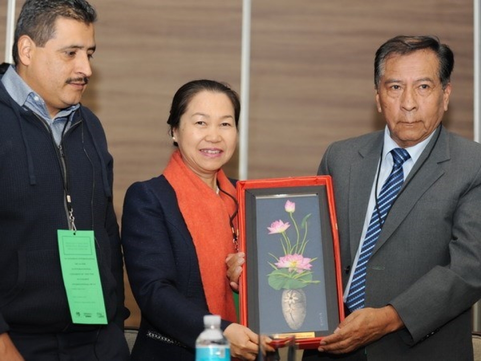 vietnam attends education union congress in mexico