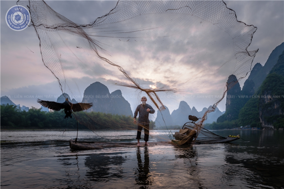 foreign lands people through vietnamese photographers eyes