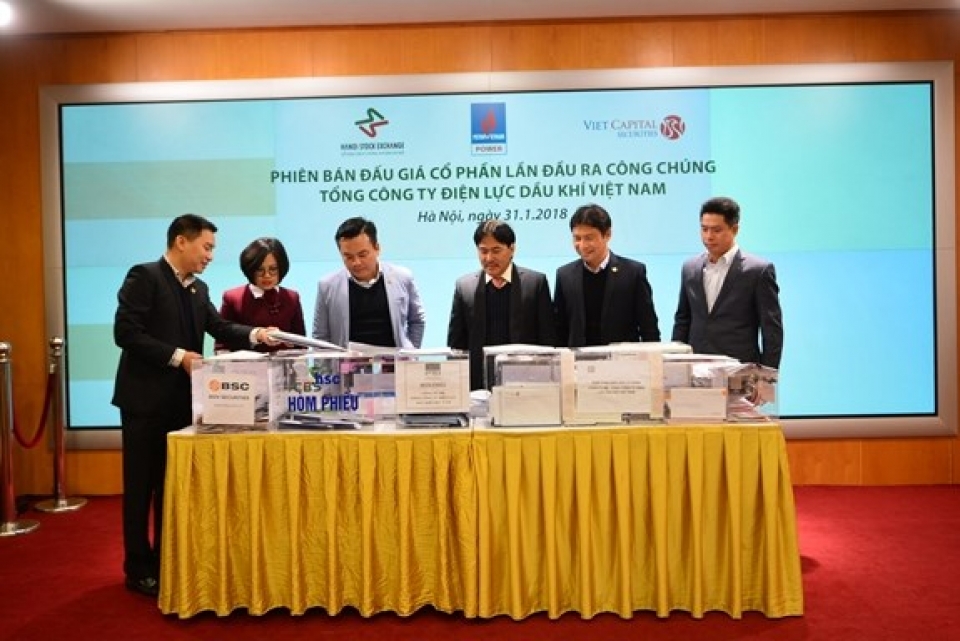 foreign investors piling on vietnamese stocks