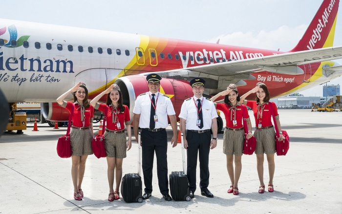 vietjet offers passengers free covid 19 insurance