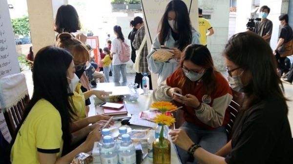 Hanoi, HCM City provide jobs for over 327,000 labourers during Jan-Jul