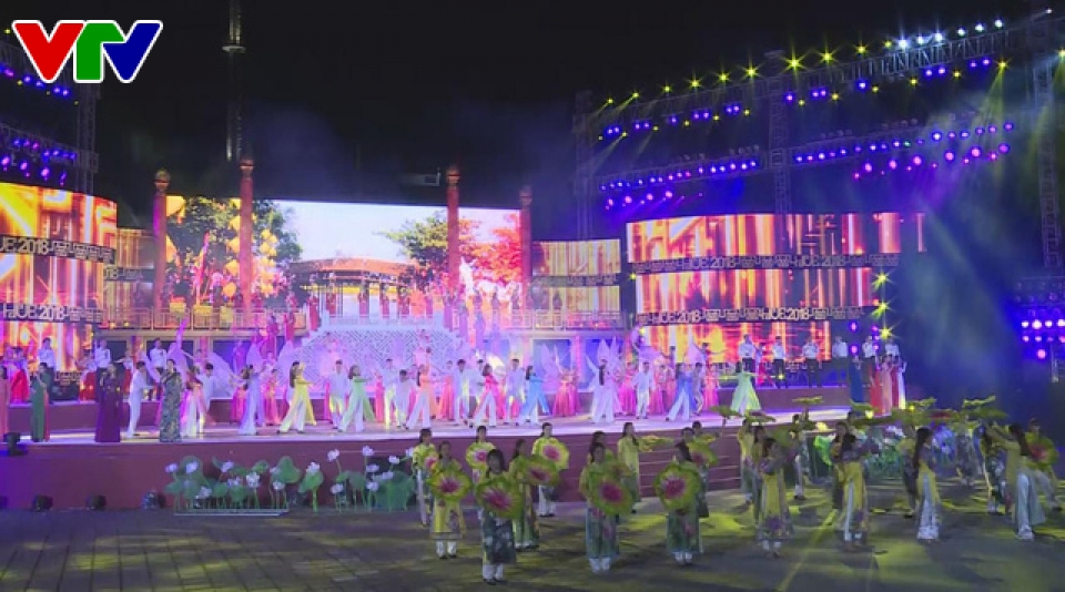 hue festival 2018 dazzled with traditional royal values