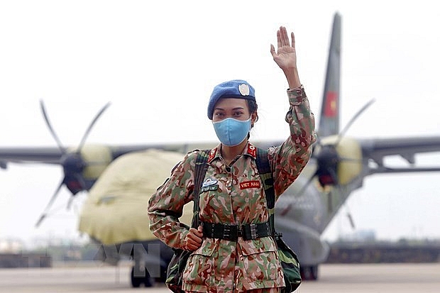 Vietnam helps maintain sustainable global peace: Officer