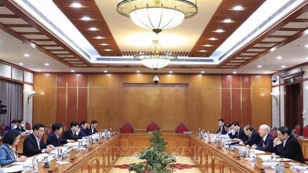 Politburo urges quicker investigations, settlement of serious corruption cases