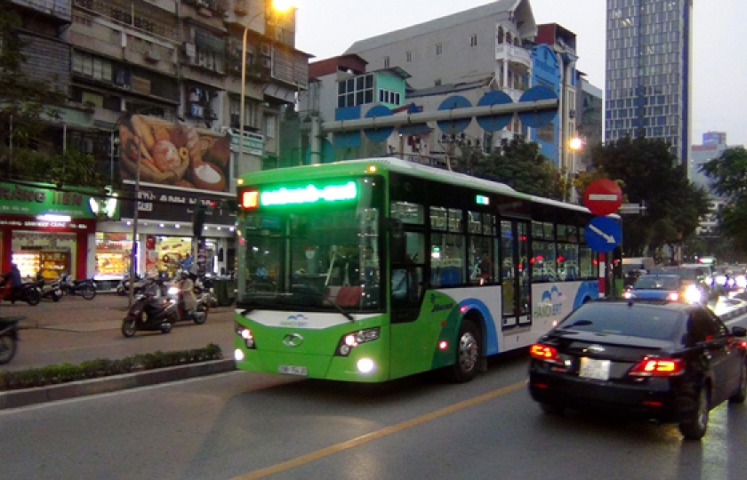 Nhiều nghịch lý trong phát triển xe buýt nhanh BRT ở Hà Nội