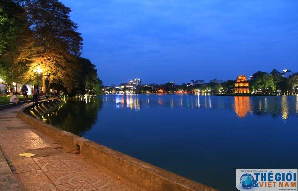 Tourists crowd Ha Noi’s places of interest during four-day holiday