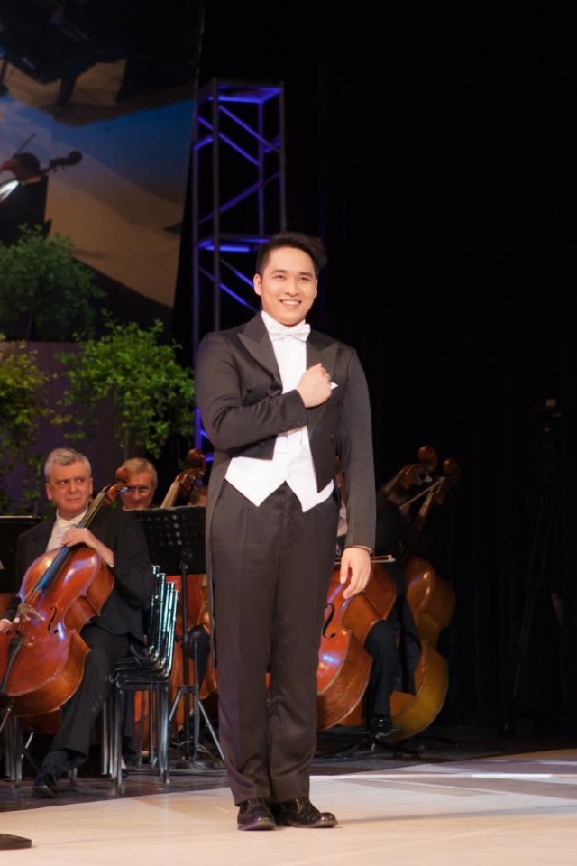 vietnamese student again wins opera contest in hungary