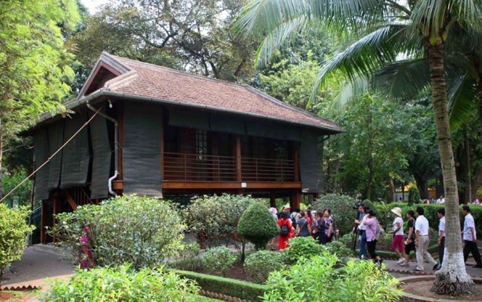 stilt houses associated with president ho chi minhs revolutionary activities