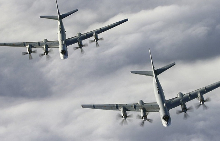 Mỹ chặn 2 máy bay ném bom của Nga ở không phận quốc tế phía Tây Alaska