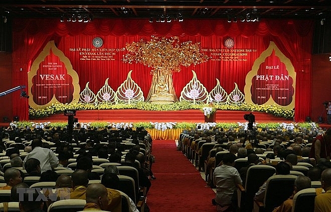 un day of vesak 2019 solemnly opens in ha nam province