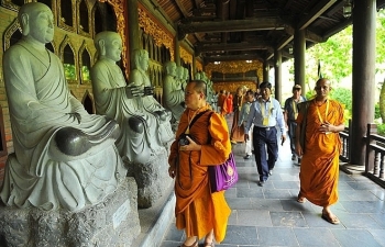 Vesak celebration participants visit Ninh Binh province