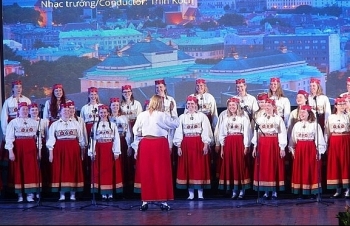 International Choir Competition begins in Hoi An