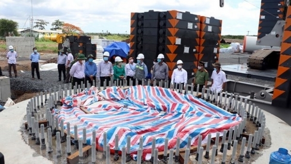Eight wind power plants in Soc Trang to be finished by October