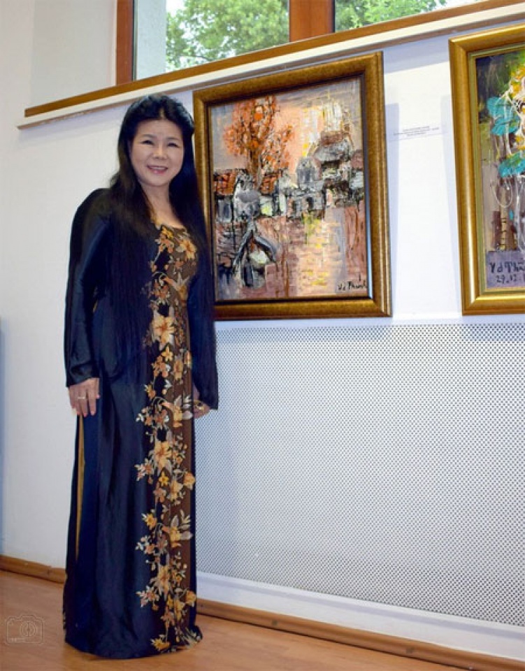 paintings on vietnams beauty exhibited in romania