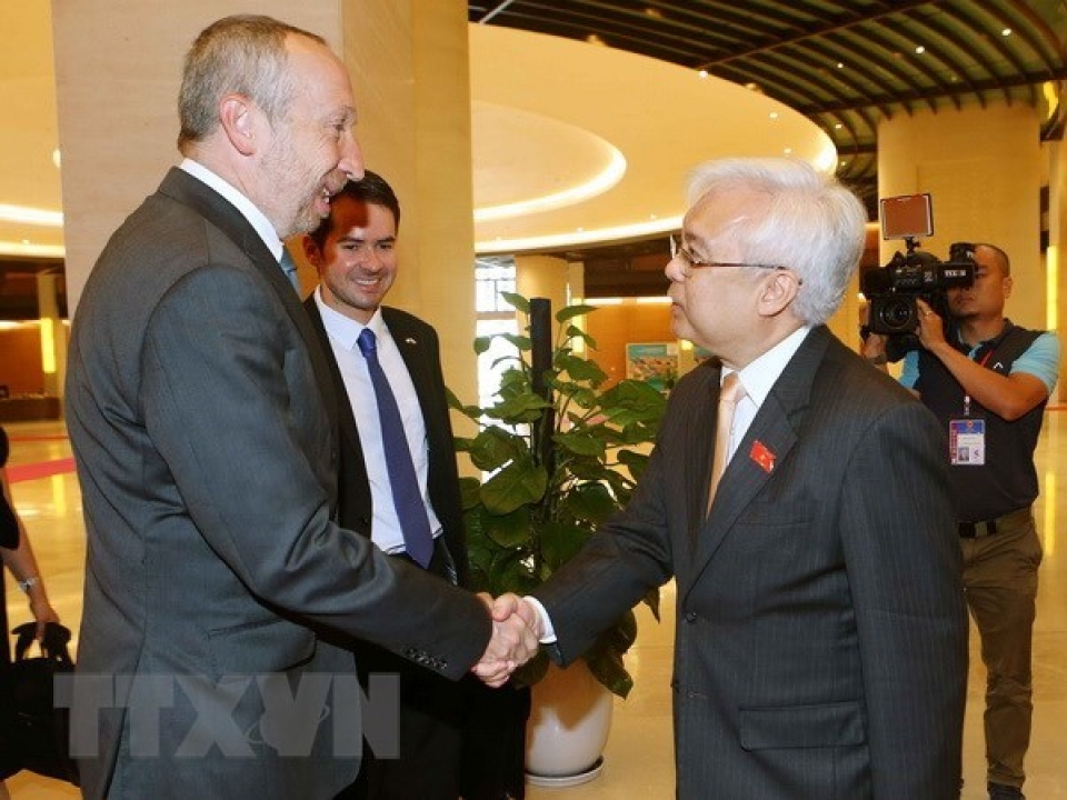 vietnam czech republic bolster education cooperation
