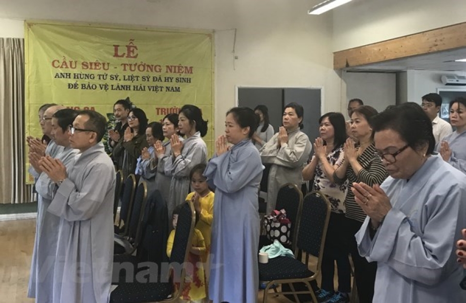 requiem for vietnamese fallen soldiers held in london