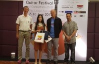 vietnams mooncakes shipped abroad for traditional festival