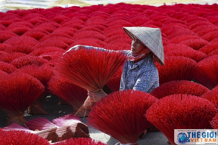 lang nghe truyen thong lam chan huong quang phu cau