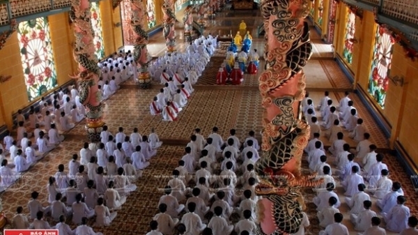 Viet Nam not discriminate against religions in COVID-19 fight: official