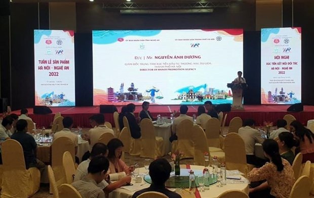 Hanoi, Nghe An shake hands to promote economic development