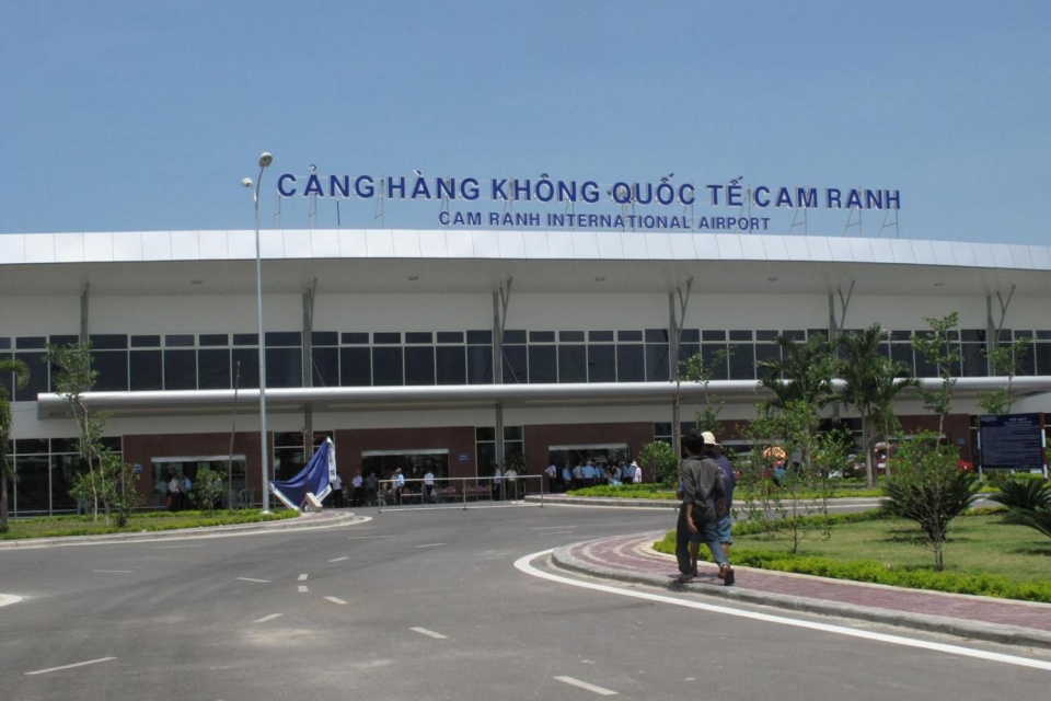 khanh hoa asks faster cam ranh airport runway construction