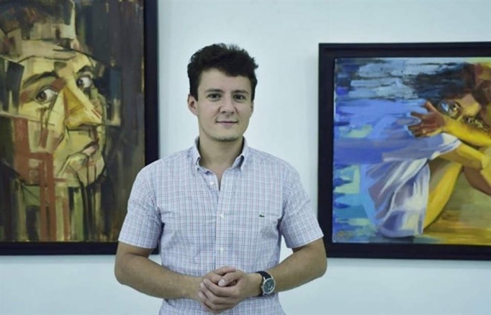 romanian painter showcases experiences in vietnam