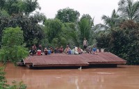 vietnam continues aid to victims of lao dam collapse