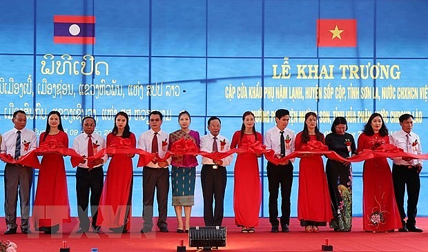 nam lanh muong po auxiliary border gate pair inaugurated