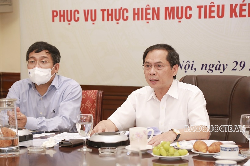 Bộ trưởng Ngoại giao Bùi Thanh Sơn chủ trì Hội nghị trực tuyến Ngoại giao kinh tế