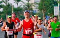 over 5000 runners join hcm city international marathon