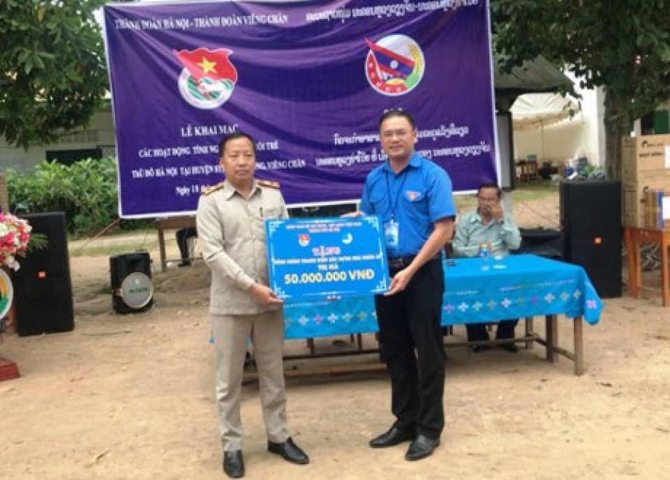 ha nois youths begin voluntary activities in vientiane
