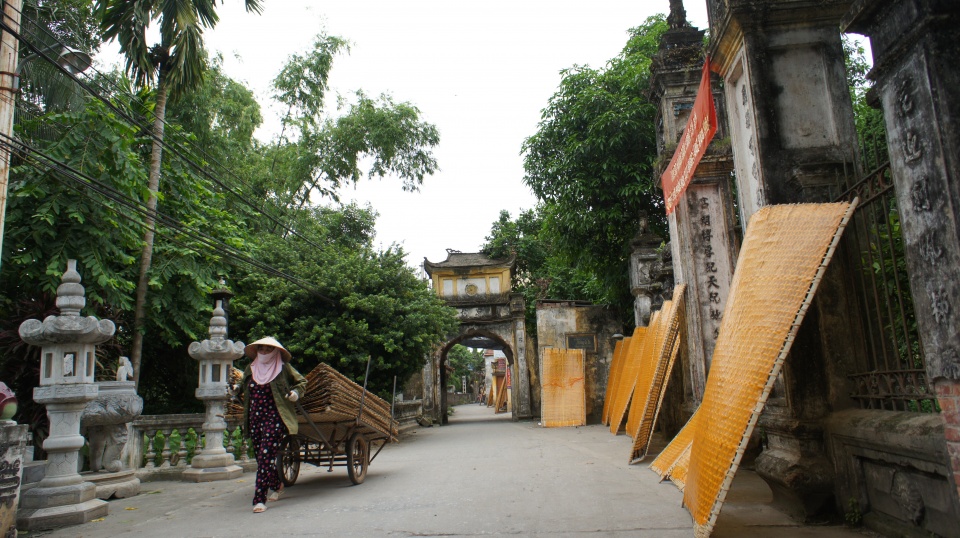 traditional and french style architecture in cu da village