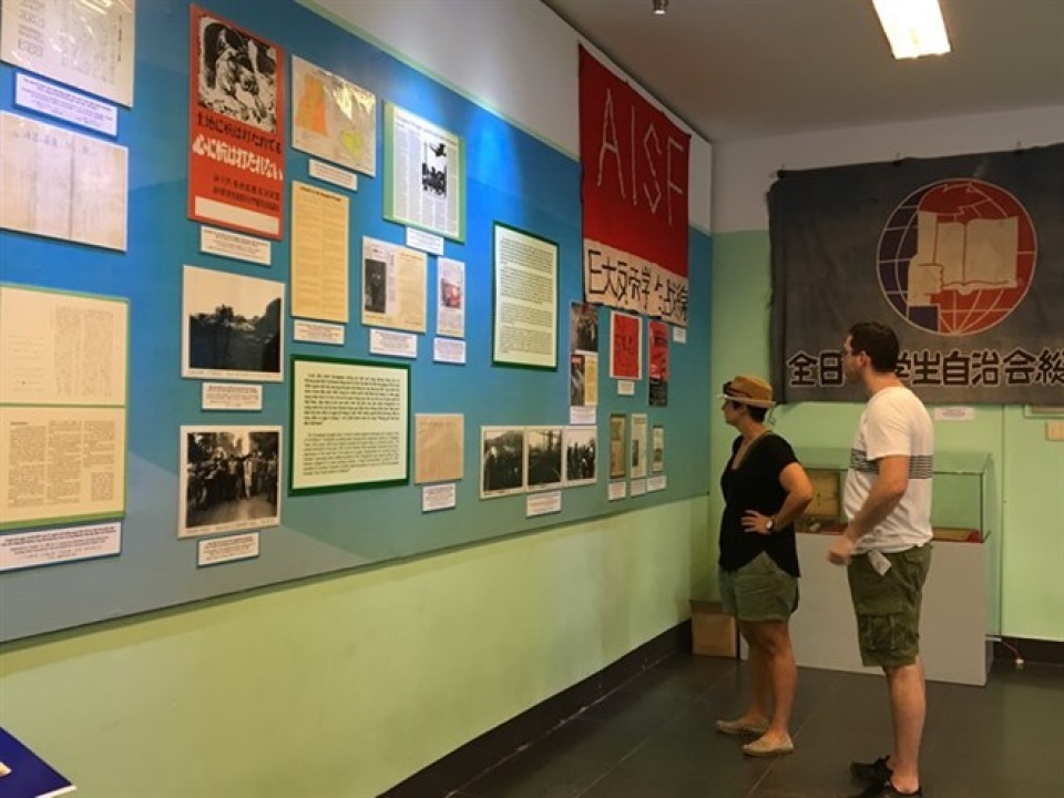 exhibition features japanese support to vietnam during war