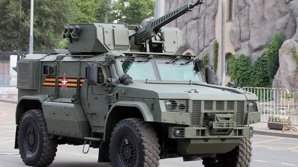 Lính dù Nga được trang bị siêu xe bọc thép