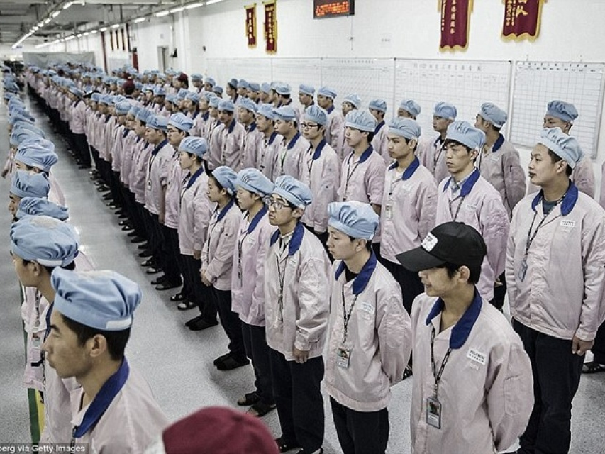 Trung Quốc: Công nhân sản xuất iPhone bị ép làm thêm giờ