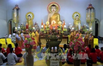 Vietnamese expatriates in Laos observe Vu Lan festival