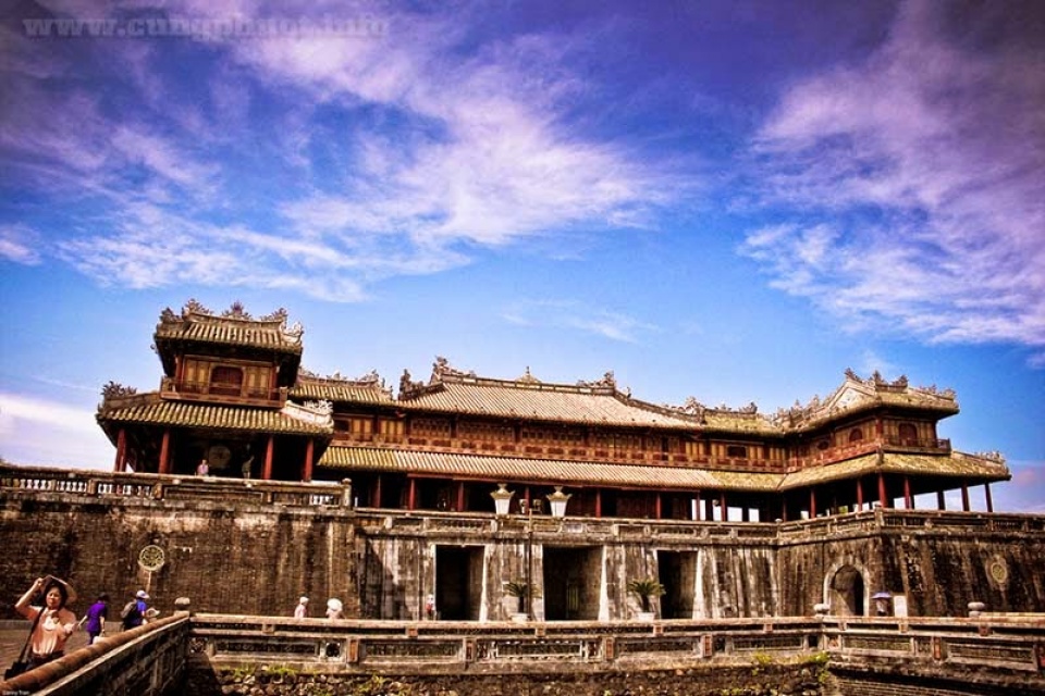 hue imperial relic site welcomes 25000 visitors on national day