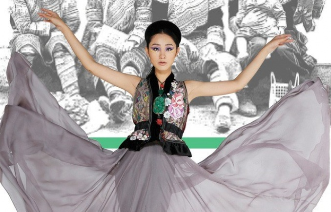 Vietnam celebrates 40 years in UN with brocade show