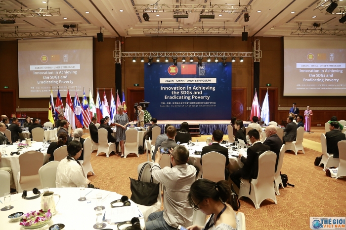 asean doi moi de thuc hien muc tieu phat trien ben vung va xoa ngheo