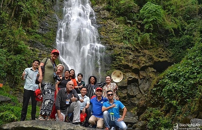 Nghe An leaves deep impression on foreign tourism reporters